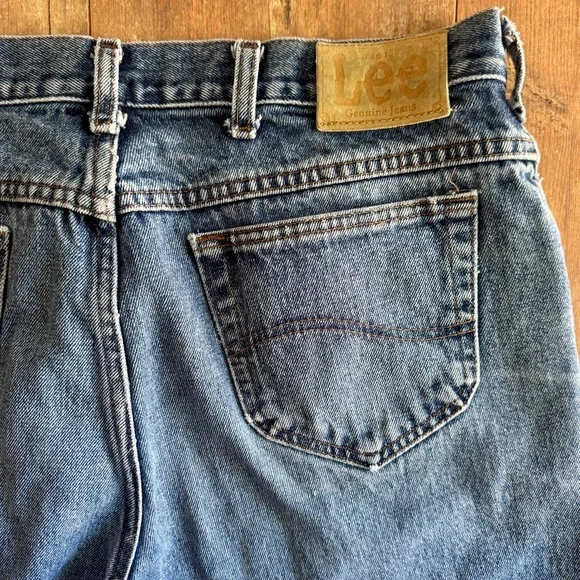 Vintage 90’s Lee High Rise Boyfriend Fit Medium Wash Jeans Size 14/32 - Picture 5 of 8